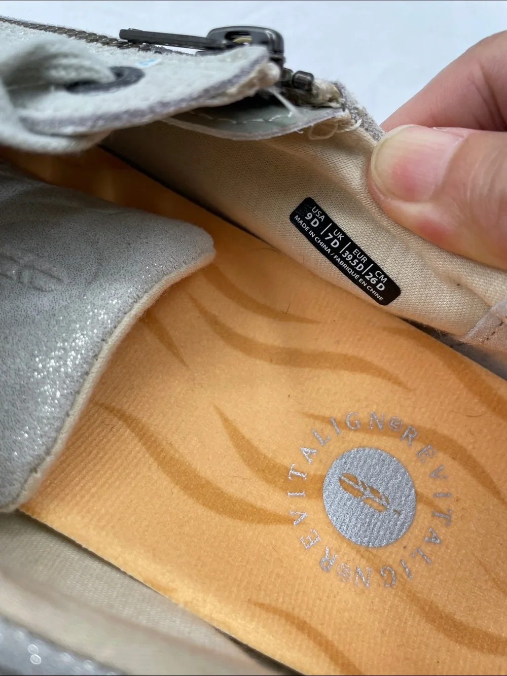 NEW! REVITALIGN Orthotic Leather Suede Casual Sneakers - Wrigley. 9D.